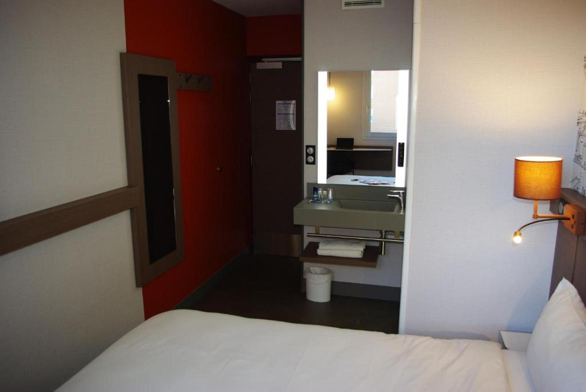 Greet Hotel Paris Porte De La Chapelle - Arena Saint-Denis  Kültér fotó