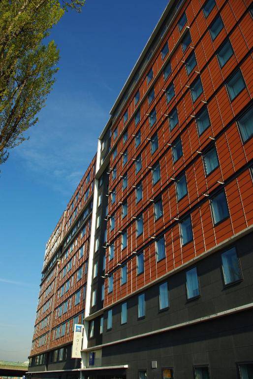 Greet Hotel Paris Porte De La Chapelle - Arena Saint-Denis  Kültér fotó